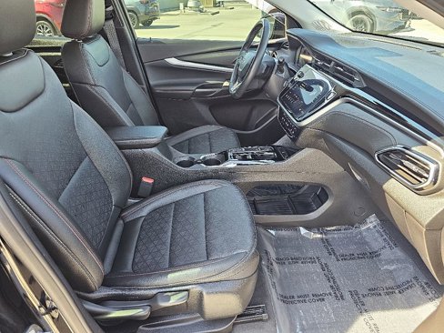 Used 2023 Chevrolet Bolt EUV Premier w/ Redline Edition image 16