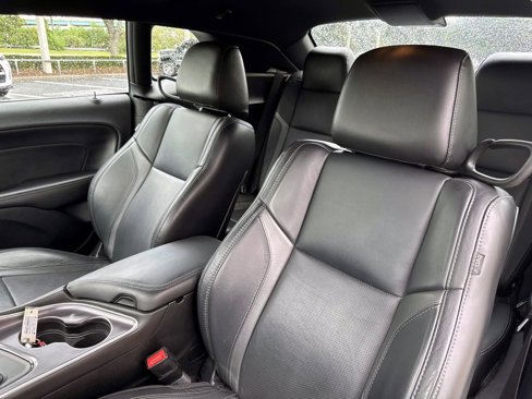 Used 2017 Dodge Challenger SXT Plus image 11