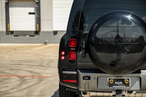 Used 2024 Land Rover Defender 130 Outbound image 11