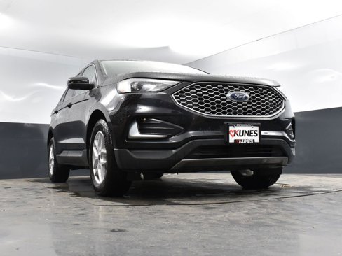 Used 2023 Ford Edge SEL image 39
