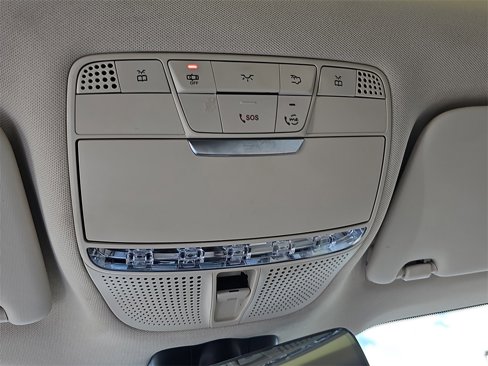 Used 2021 Mercedes-Benz GLC 300 4MATIC image 37