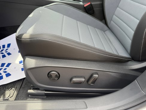 New 2025 Volkswagen Jetta SE image 30