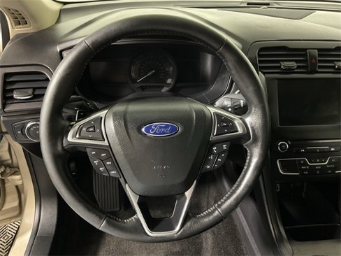 Used 2018 Ford Fusion SE w/ Equipment Group 201A image 23