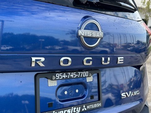 Used 2023 Nissan Rogue SV image 18