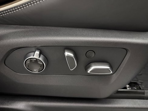 New 2025 GMC Yukon Denali Ultimate image 95