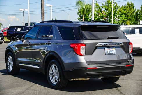 Used 2022 Ford Explorer XLT image 6
