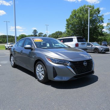 Used 2024 Nissan Sentra S image 3