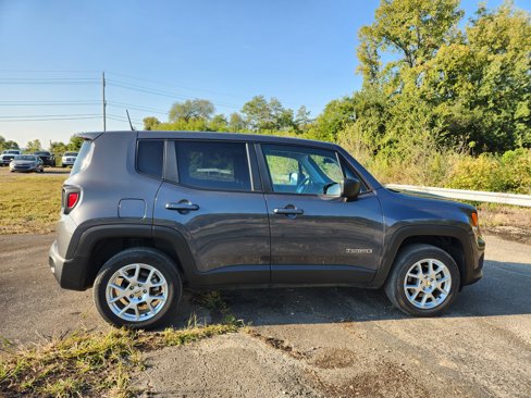 Used 2023 Jeep Renegade Latitude image 21