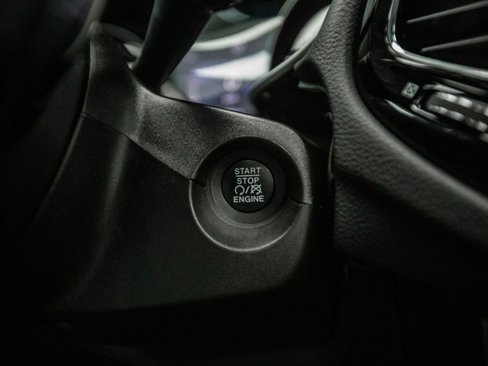 Used 2020 Jeep Compass Limited w/ Safety & Security Group image 19