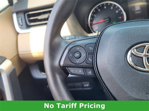 Used 2020 Toyota RAV4 XLE image 26