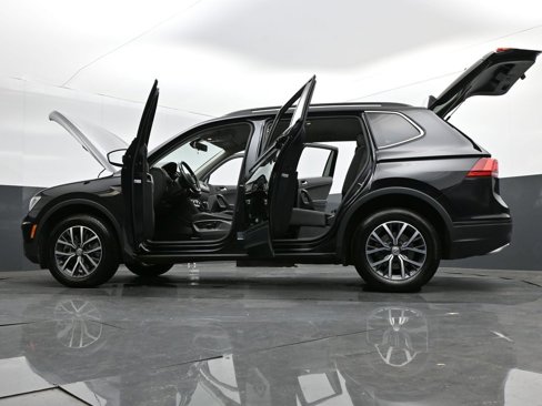 Used 2019 Volkswagen Tiguan SE w/ 3rd Row Seat Package image 32