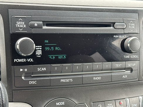 Used 2014 Toyota Sienna LE image 14