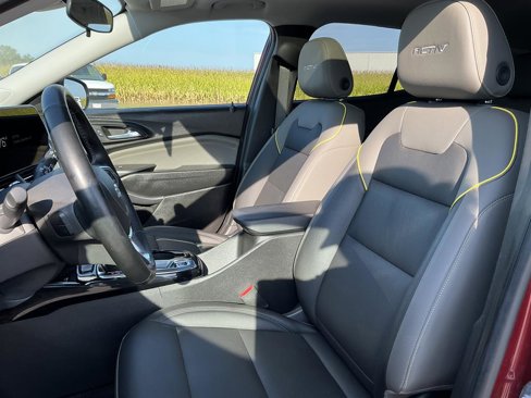 Used 2024 Chevrolet Trax ACTIV w/ Sunroof Package image 22