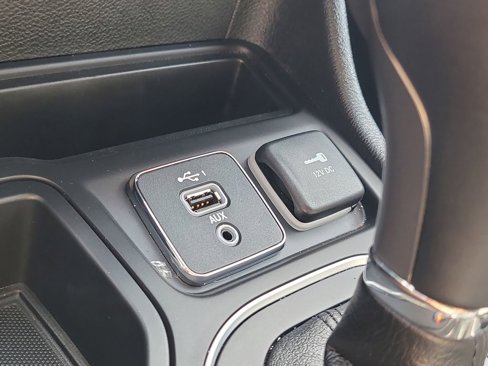 Used 2022 Jeep Cherokee Latitude Lux image 25