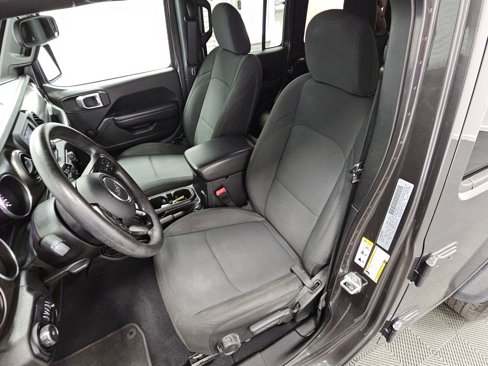Used 2018 Jeep Wrangler Unlimited Sport image 24