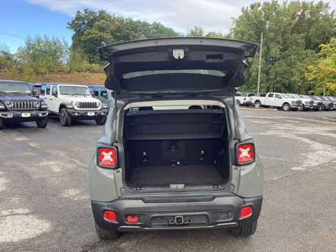 Used 2021 Jeep Renegade Trailhawk w/ Trailer Tow Group image 10