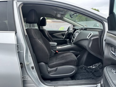 Used 2017 Nissan Murano S image 9
