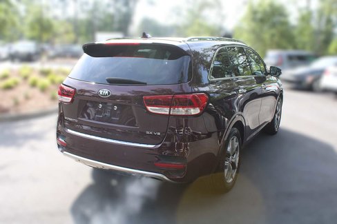 Certified 2018 Kia Sorento SX image 12