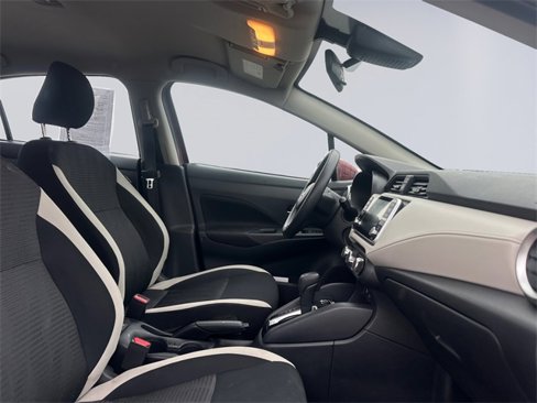 Used 2022 Nissan Versa SV image 43