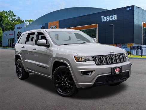 Used 2017 Jeep Grand Cherokee Altitude image 1