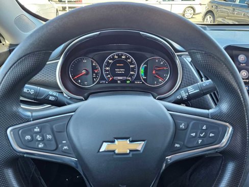 Used 2019 Chevrolet Malibu Hybrid image 24
