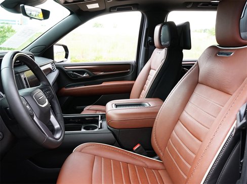Used 2023 GMC Yukon XL Denali Ultimate image 4