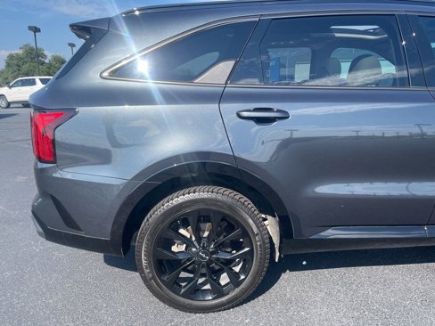 Used 2023 Kia Sorento SX image 4
