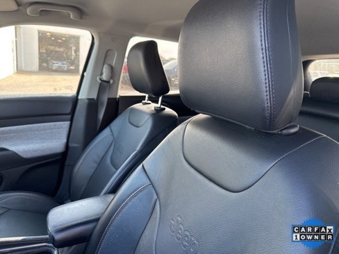 Used 2022 Jeep Compass Latitude image 18