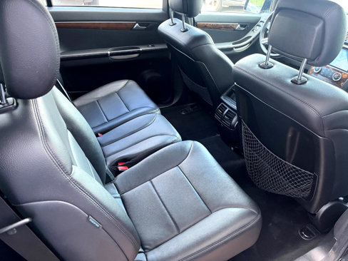 Used 2011 Mercedes-Benz R 350 BlueTEC 4MATIC image 16