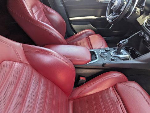 Used 2023 Alfa Romeo Giulia Sprint image 7