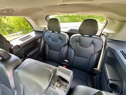 Used 2020 Volvo XC90 T5 Momentum image 12