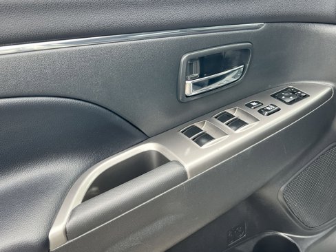 Used 2024 Mitsubishi Outlander Sport SE image 15