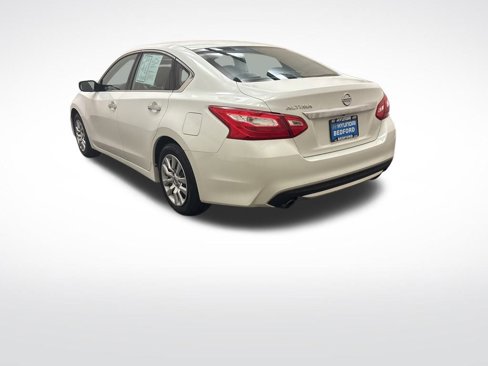 Used 2016 Nissan Altima 2.5 S w/ Power Driver Seat Package image 9