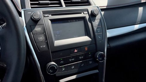 Used 2017 Toyota Camry image 30