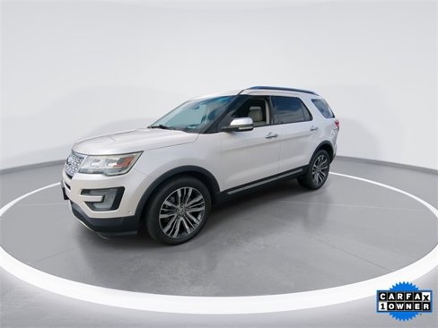 Used 2017 Ford Explorer Platinum image 4