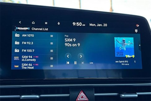 Used 2024 Hyundai Elantra SEL image 18