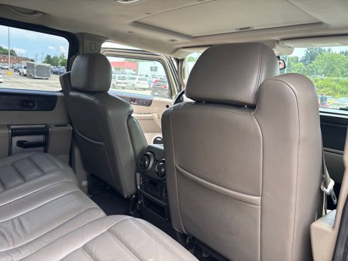 Used 2003 HUMMER H2 Luxury w/ Preferred Equipment Group image 43
