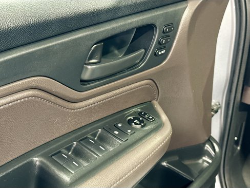 Used 2019 Honda Odyssey EX-L image 18