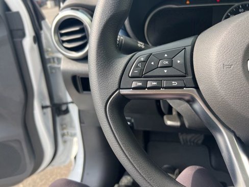 New 2025 Nissan Versa SV image 12