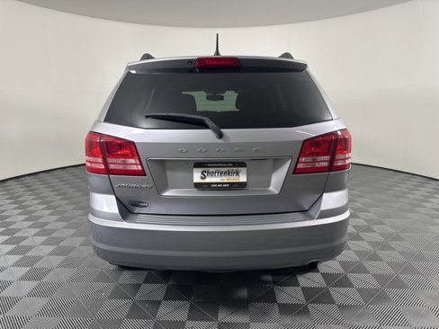 Used 2017 Dodge Journey SE w/ Flexible Seating Group image 3