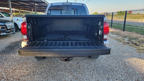 Used 2019 Toyota Tacoma TRD Sport image 18