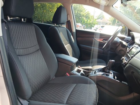 Used 2018 Nissan Rogue SV image 17