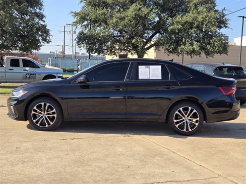 Used 2025 Volkswagen Jetta Sport image 4