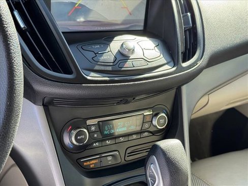 Used 2016 Ford Escape SE w/ SE Chrome Package image 16