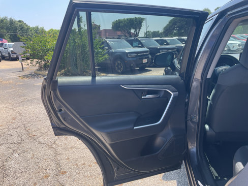 Used 2022 Toyota RAV4 XLE image 27