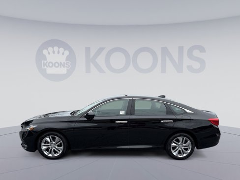 Used 2018 Honda Accord LX image 2