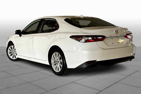 Used 2023 Toyota Camry LE image 11
