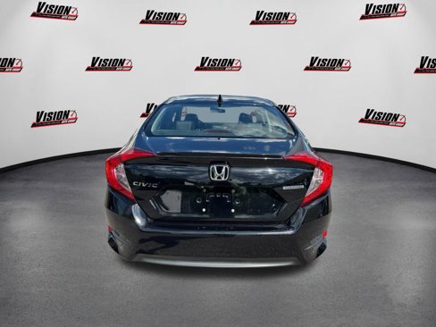 Used 2018 Honda Civic Touring image 6