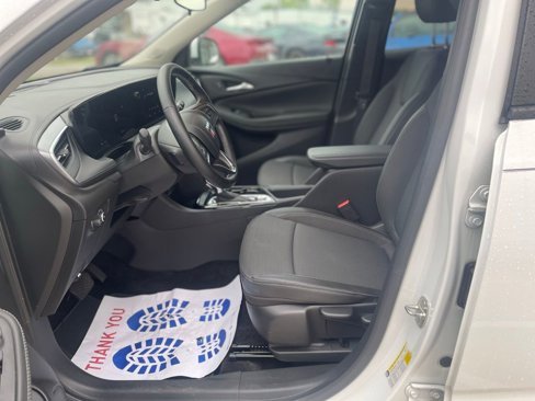 Used 2024 Buick Encore GX Preferred image 11