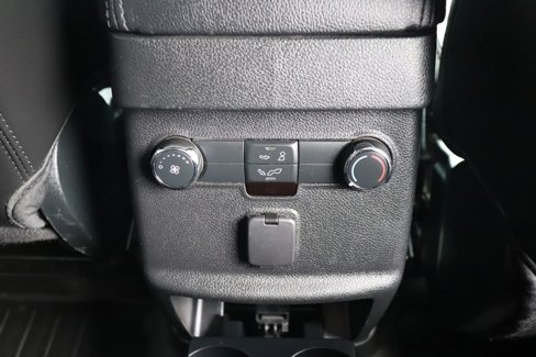 Used 2018 Ford Explorer XLT w/ Equipment Group 202A image 21
